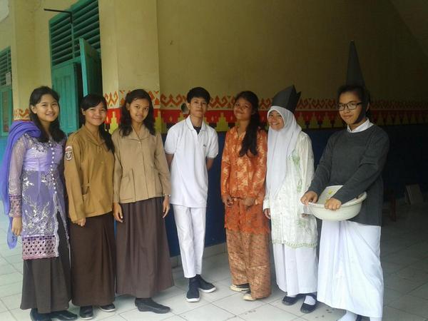 English Club SMAN 12 (@ec_sman12) on Twitter photo 