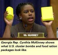 LucidLorax's tweet photo. US Dropped 1.2M Emergency Meals in Afgh That Looked Almost identical To The US Cluster Bombs

http://t.co/xjybStLv5Y http://t.co/2ETOwiFdnL