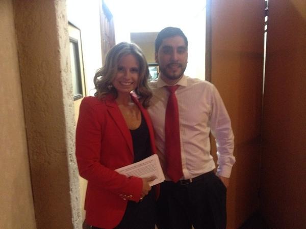 el_nian's tweet image. con la estupenda @SoledadOnetto antes del #ShowAndroidRobotLed para #AngloAmerica