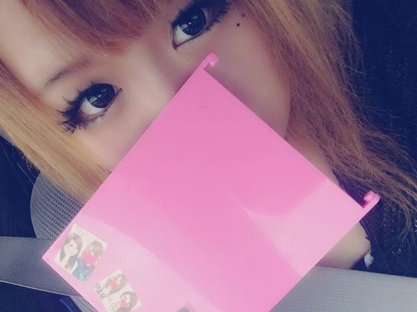 JmwpgR's tweet photo. 二重ほっそ。むりぽ。化粧ほんとへった http://t.co/vrLsgmLxd0