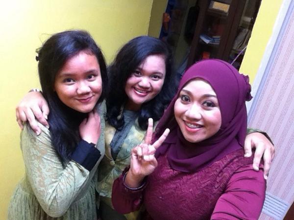 nindy91's tweet photo. Before my sissy @aninditapoetrie proposal and engagement start http://t.co/lcQuwz50W6