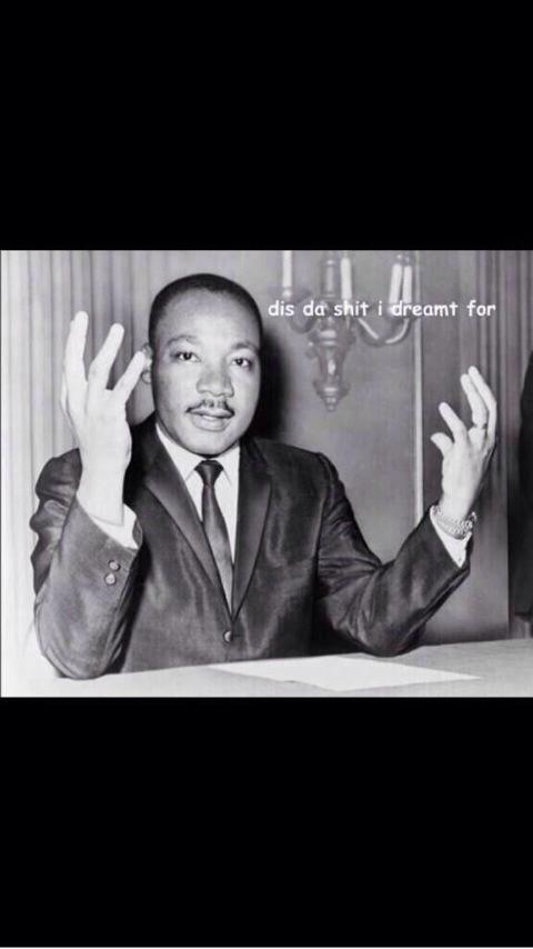 schevs1521's tweet photo. "@CauseWereGuys: When a white girl has a nice ass http://t.co/kcODCqnZdh" ha smh unreal