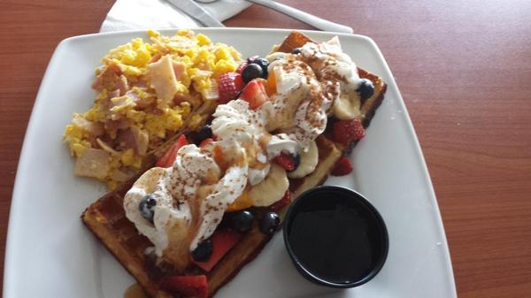 kaffaroots's tweet photo. No te quedes sin probar hoy nuestro delicioso brunch...9 am-2 pm @kaffaroots http://t.co/Jw3TQZ0u8G