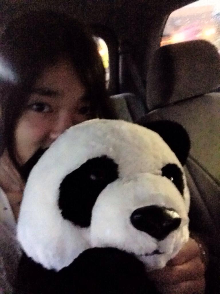 تويتر 鮭おにぎり على تويتر 家族でエアリとドンキ行ってきた エアリのゲーセンで弟がでっかい の人形とってくれた だから Aokiの生ジュース奢ってあげた O O そして ドンキで の被り物あってうちの父親が被ったらなんともピッタリ良い感じでした笑