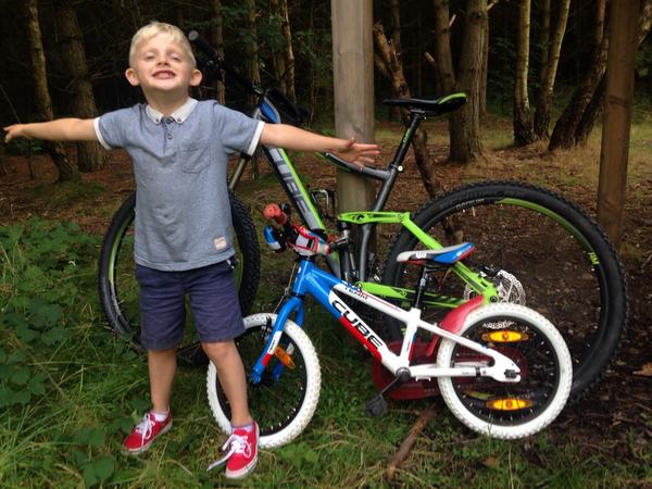 cubeowners's tweet image. Father and son Cubes :D “@seaniec1968: @cubeowners 😃 me and my boy @ sherwood pines 😄 http://t.co/zDcN7SgdML”