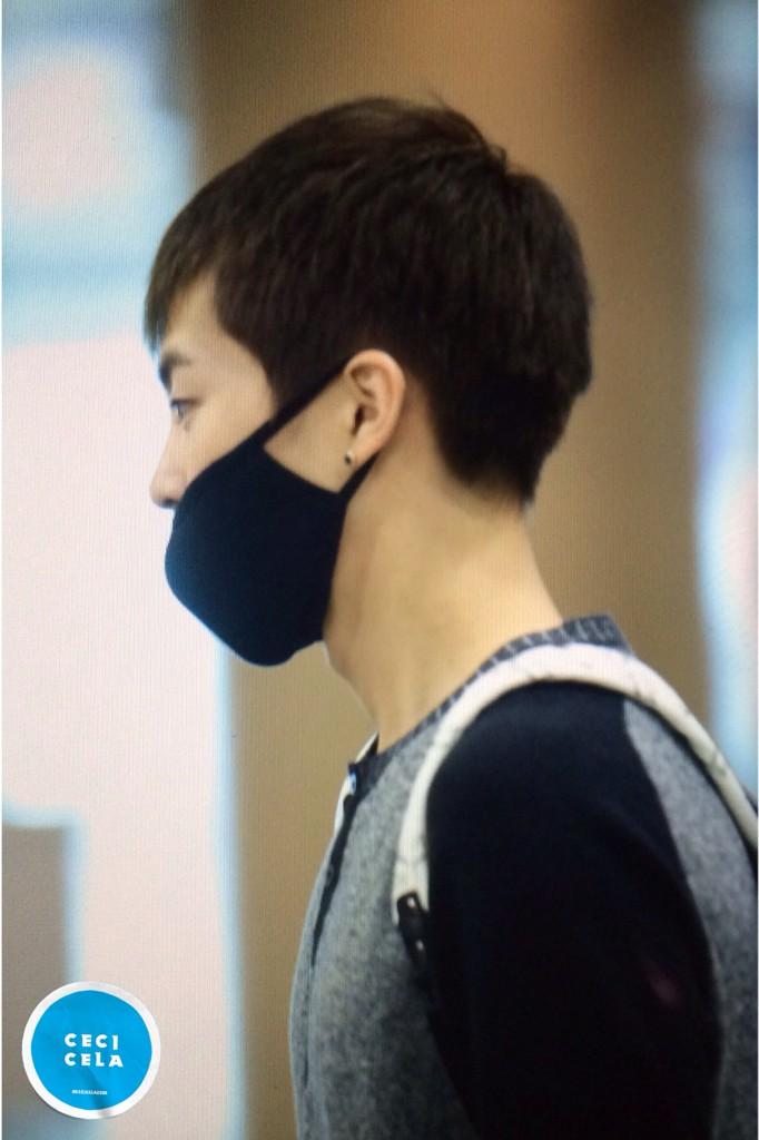 BulB5iSCIAExbv9.jpg:large