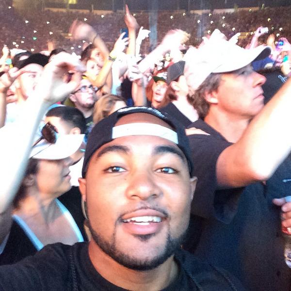 BillySwoleCole's tweet photo. Selfie with 60k plus at The Rose Bowl for Eminem and Rihanna. More pictures tomorrow for y'all back in the D. http://t.co/eTjZFCKGD8