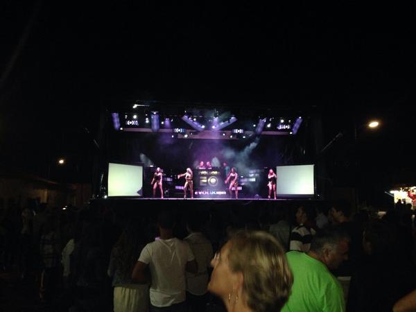 Grandísima noche en #SanVicenteDelPalacio con #DiscoShowEVOLUCION !!!
Mil gracias a todos!!!