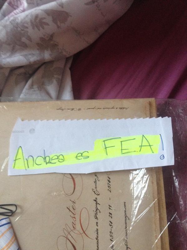 andreacantarero's tweet photo. Obras maestras de @ElenaGillis http://t.co/7aMl2IGd8E
