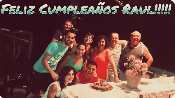 MaripiMesa's tweet photo. Feliz cumpleaños a mi vidilla, a mi hermanico @raul_mesa que quiero con locura, disfruta del dia guapo!!!! ;-) http://t.co/X3i9OSlC4a