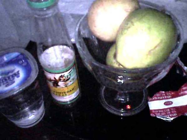 Disuruh mkn jambu merah biar pnyakitnya kluar -_-