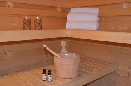 BeautydeHunze's tweet photo. Het is perfect saunaweer! Genieten van de warmte en heerlijk #ontspannen! http://t.co/vd1vOj9tY7 #sauna #tip #drenthe http://t.co/0e8DOIR104