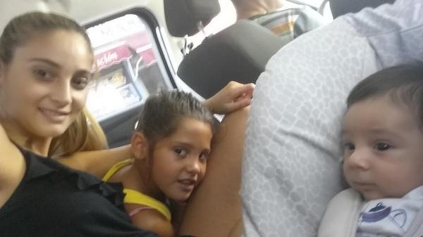 MariaJesuMoreno's tweet photo. Nos vamos al guadalpark con mis pekes http://t.co/yWzesrSolY