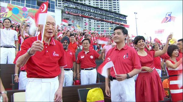 Benwhoah's tweet photo. “@TODAYonline: #SG49: Hi Mr Lee! http://t.co/wtm1LsTQwD” We are really going to miss this so badly 😪