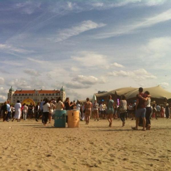 elevenparis's tweet photo. Come and party with us @WECANDANCEFEST #day1 #WCD14 #ElevenParis #dresslikeanegyptian http://t.co/GeBCfllWJw