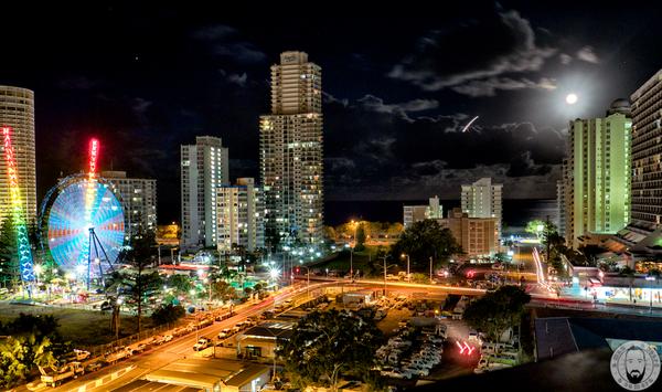 NathBrayshaw's tweet photo. Scary view of #SurfersParadise from the @slingshotgc #SlingShot & #Vomatron @YourGoldCoast http://t.co/IBoMnJOflS