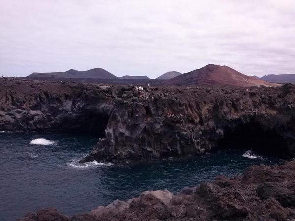 alejandrobh1's tweet photo. Una fotito de los hervideros de #lanzarote @davettt3 http://t.co/NlrqmvOZ6N