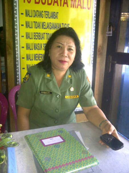 edwin_jefta's tweet photo. i will never let you mother,because you are the person i loved in this world... promise!!! ({}) :* http://t.co/xWnfCmQv9Z