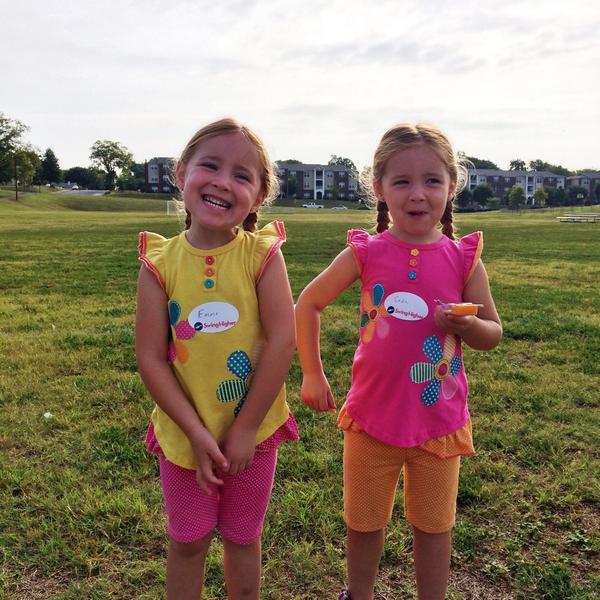 swing_higher's tweet photo. We've got volunteers big and small helping out today! #SHPBuildDay http://t.co/EJzaSZ16n7