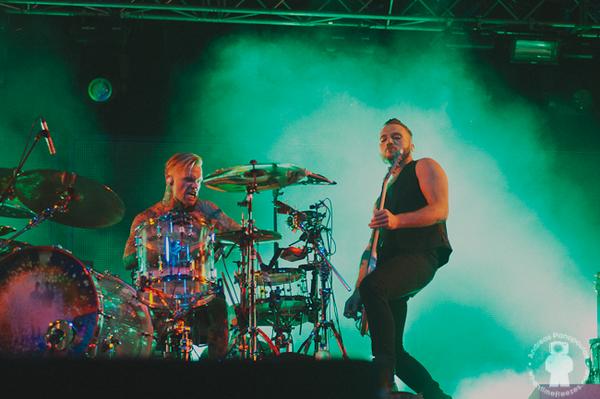 PlaceboRussia's tweet photo. Placebo in Athens, Greece + Timo Maas pre-show party http://t.co/OPxY2dvst7 http://t.co/xh9yQEztcv