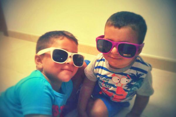 2418Rocio's tweet photo. Guapos :) http://t.co/kMmps2c7v9