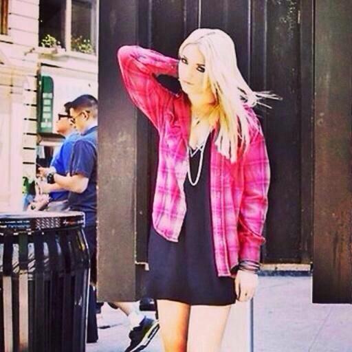 To wish Rydel Lynch a Happy 21st Birthday!  HAPPY BIRTHDAY BEAUTIFUL! WE LOVE U    