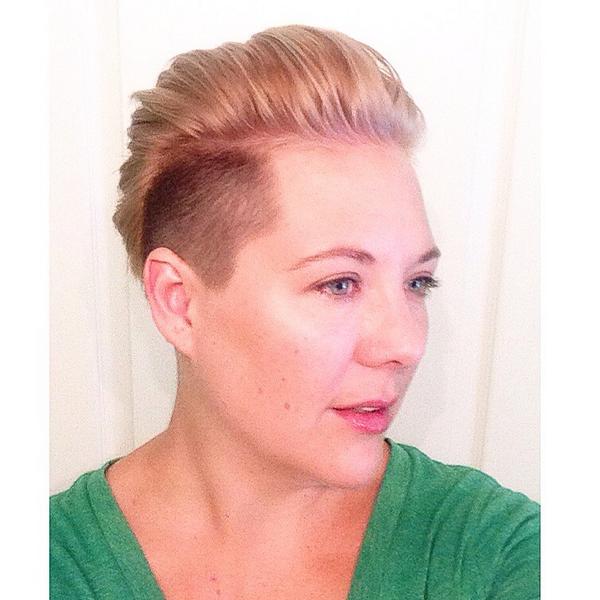 Hey #brolandos!  Want to post pics of the Face Behind the Page? Let's see who you are! Me first. I'm Sarah
#GISHWHES