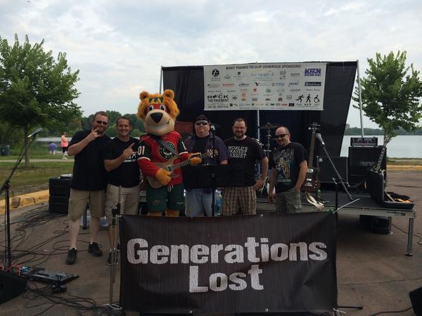ChuckHenrickson's tweet photo. Had a blast with Nordi earlier today @mnwild #manbearpig http://t.co/wTSwrJyRQA