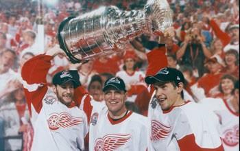 Happy 50th birthday Brett Hull! Wishing you lots of love, happiness and success! 