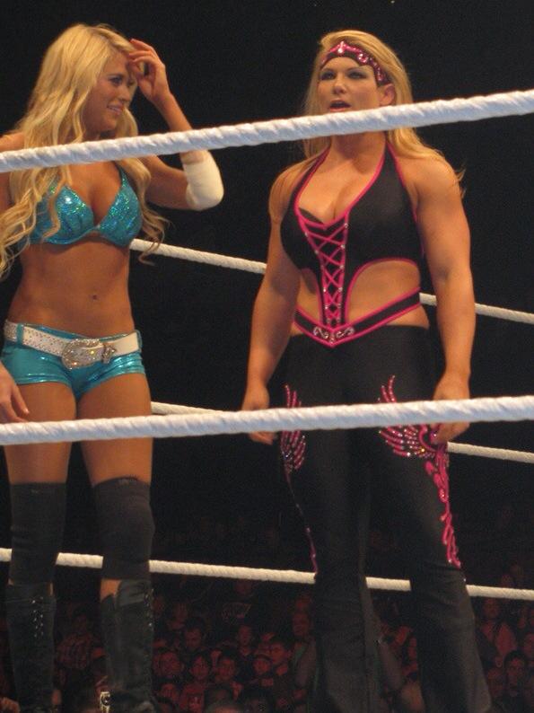 BombshellBarb's tweet image. Throwback with @bethpheonix.