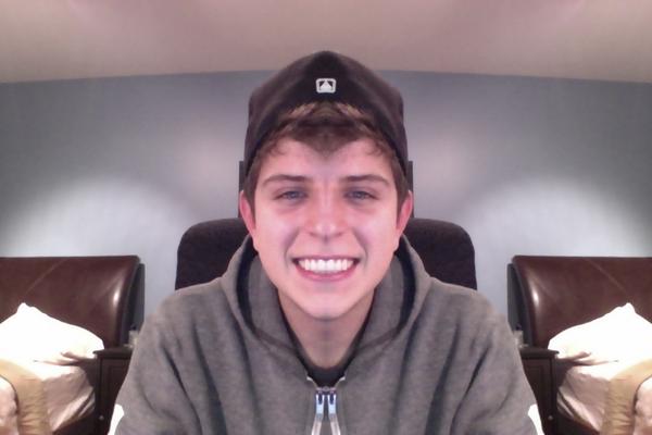 DanielCamps's tweet photo. My face is pretty freakin symmetrical http://t.co/MPDeQ61S7C