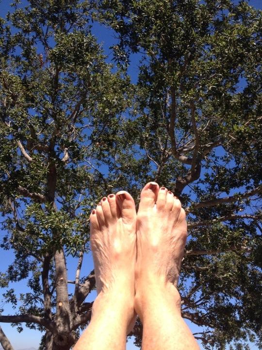 Leah remini bare feet