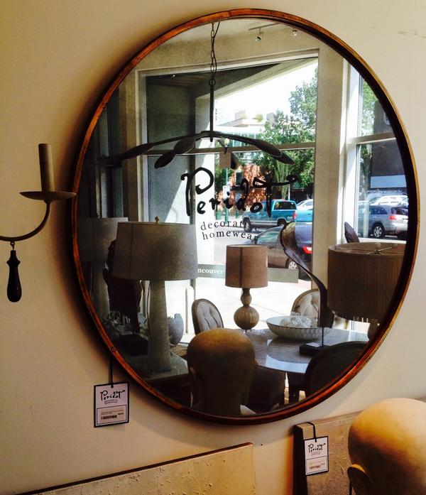 PeridotCalgary's tweet image. Beautiful oversized gold leaf mirror in @PeridotCalgary! Love love love. #mirror #decor