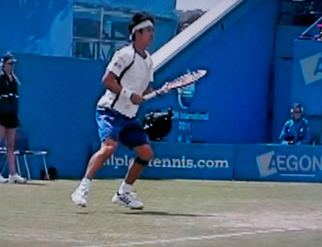 いごる 錦織君がテニスの王子様の影響でやっていたのは片足のスプリット ステップ ジャンプしている間に相手の打球の方向を瞬時に判断し片足で着地 もう1本の足で一瞬早く踏み出すステップだ Http T いごる 錦織君がテニスの王子様の影響でやっていたのは片足のスプリット ステップ ジャンプしている間に相手の打球の方向を瞬時に判断し片足で着地 もう1本の足で一瞬早く踏み出すステップだ Http T