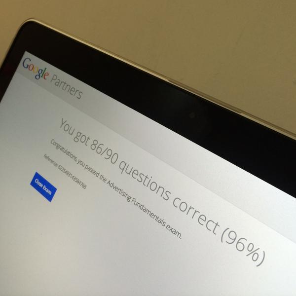 zjorge's tweet photo. Rindiendo el examen @AdWordsES y el vecino taladra su pared. #googlePartner #adwordsCertified http://t.co/p1XNMPPn5E http://t.co/pxDXrAbCRl
