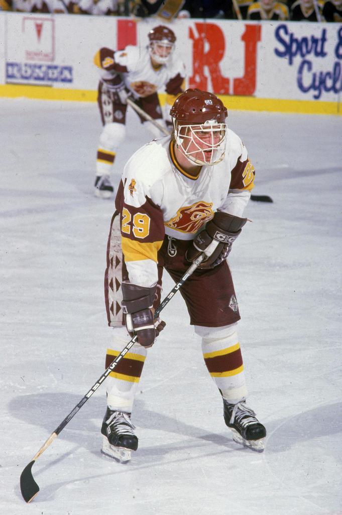   Happy BIG 5-0 Birthday to former star Brett Hull   