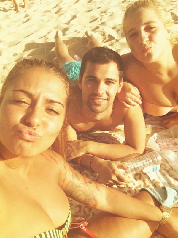FaniCebrian's tweet photo. Agustitoo @InmaAndaReady 🍹🌅 http://t.co/uRMiesrsfk