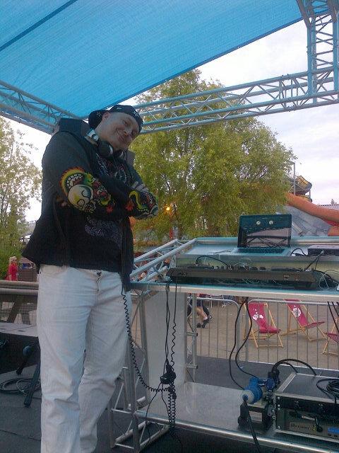 We are at Thorpe Park, Damon is djing for the summer nights here. http://t.co/NngmLOZDFt<a href="/tag/nature"class="tags"><span>#nature</span></a>