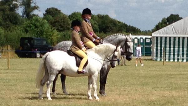 DeniseNotley's tweet photo. @BSPSarea7  @ChrystiaR great day @Bicester&amp;Finmere both girls smiling and thanks to brotherWill for stewarding allday http://t.co/Mutamle7a0