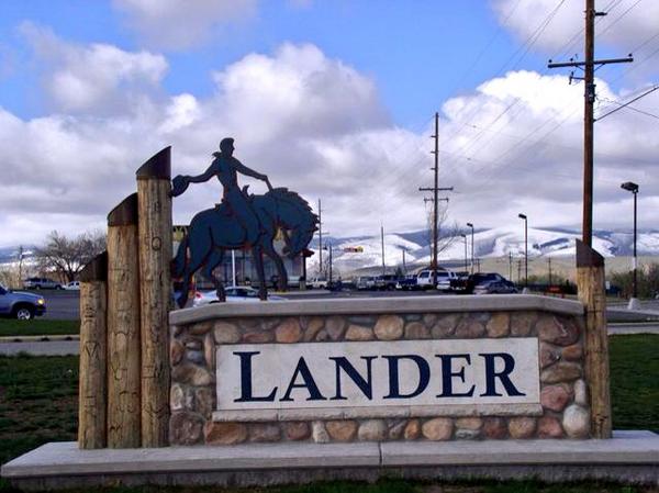 LibroIngles's tweet photo. ¡Abriremos un nuevo lugar en Lander, Wyoming! @IRyPasoAPaso We will be opening a new place in Lander, Wyoming! http://t.co/U0c9t77qRc