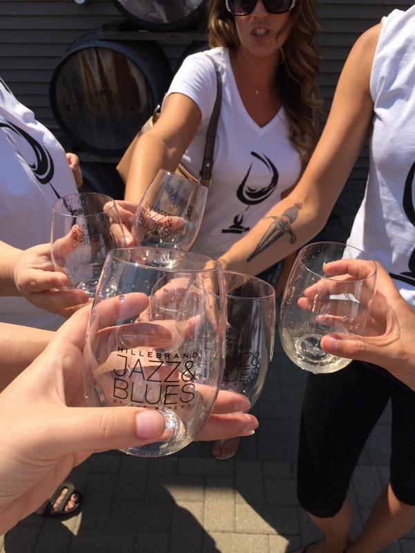 vinateacup's tweet photo. Having an amazing time with my coworkers @TriusWines listening to blues and drinking their Sauv Blanc #glassofsummer http://t.co/e3jBgRCFic