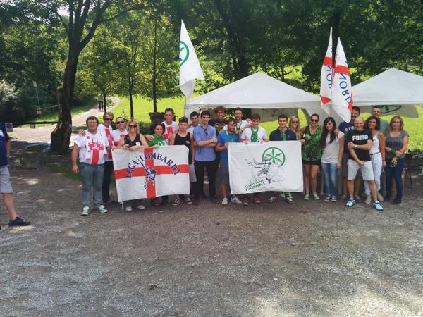 MGP_Bg's tweet photo. Presidio alla #CàMatta #giorno1 @SimoneParigi @MatteoVilla21 @MatteoMognaschi @cristianinve @roberto_cota http://t.co/idVxZHQSNU