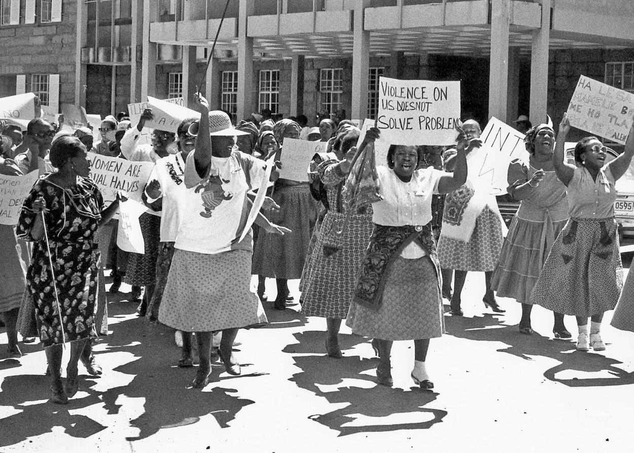 تويتر Feminist Pics على تويتر Women Demonstrate Against Pass Laws In Pretoria 9 August 1956 Black South Africans Had No Freedom Of Movement Http T Co Xse8qpgrs9