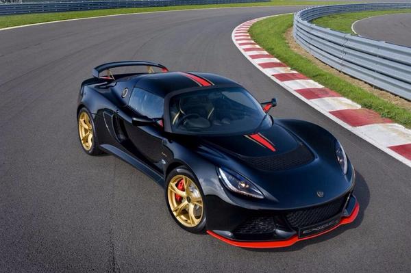 ThisIsTHL's tweet photo. Lotus fête ses 81 victoires en Formule 1 avec la Exige LF1.
Prix: 79 000€ http://t.co/W0UTaOAFMb
