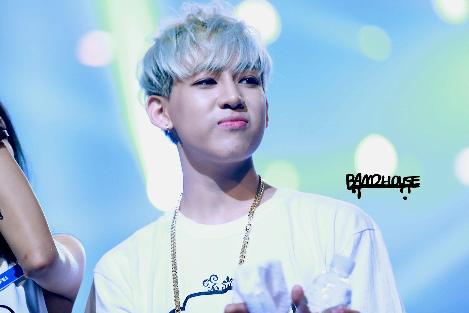 BunqZFvCUAA-j3M.jpg:large