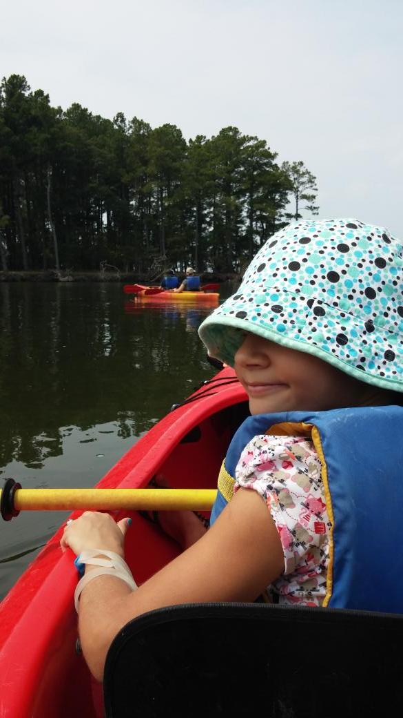 Hachimonzero's tweet image. A few miles of kayaking out to our fave sandy white beach! #Funtobehad
