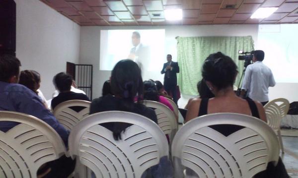 ExitosoDavid's tweet photo. Taller de capacitación con Daniel Espitia... Excelente..!! http://t.co/rzTcnuLV4t