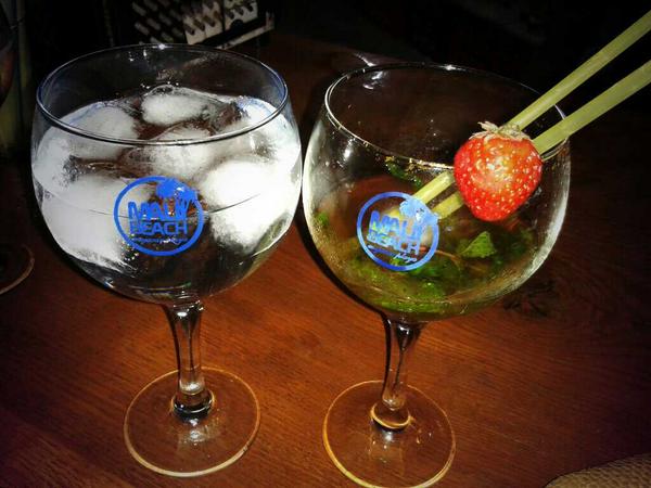 EstefaniiaRodr's tweet photo. Una noche diferente...#mojitosalcuerpo http://t.co/BI8b8ft9tP