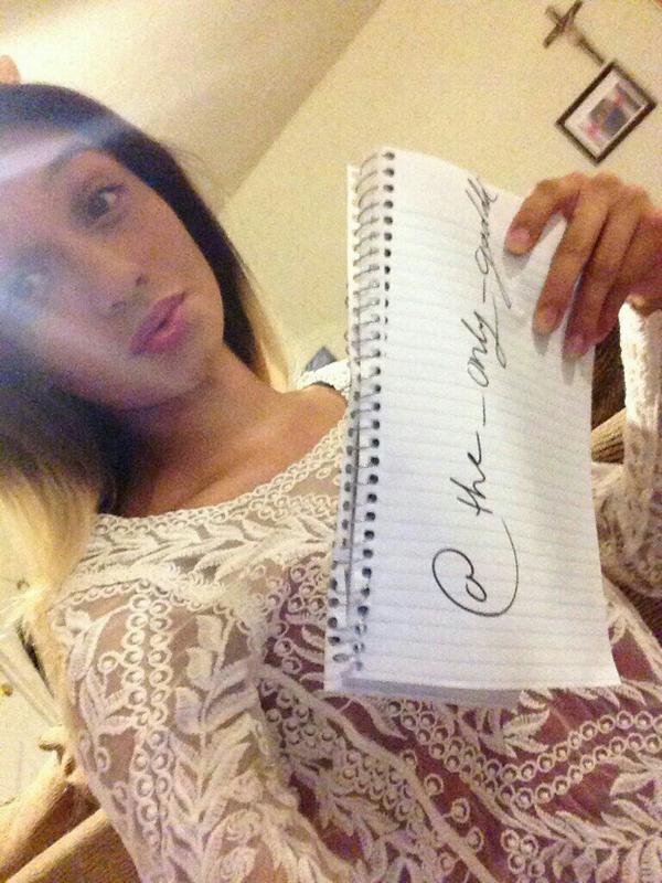 the_only_goddd's tweet photo. Do You Guys Think @isweetseduction 
Is Cute Too ? 😍😋 #FansignSheMade http://t.co/M23fGwbInl