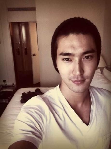 Youngie udh bangun ? <a href="/Wooyoung2pmS/">AlwaysYoung</a>